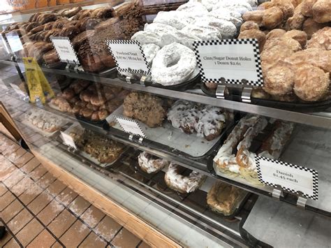 Long's donuts - Jun 10, 2022 · The menu is updated weekly, but the doughnuts are always delicious and sturdy enough to stand up to a dunk in the house phin coffee or a fried chicken sandwich. Open in Google Maps. 3155 N Halsted ... 